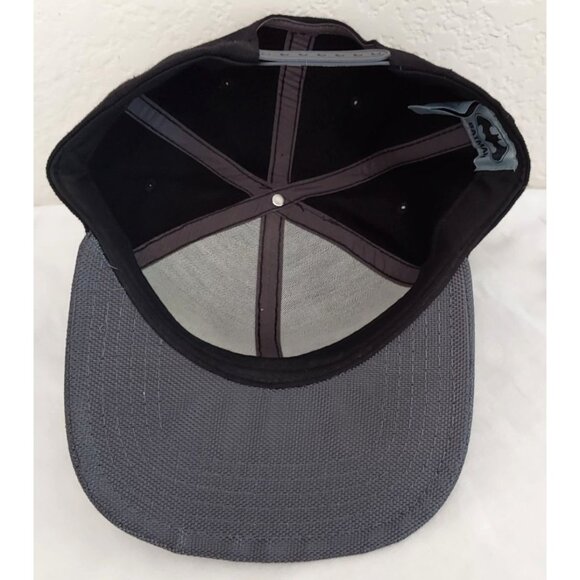 Batman Black and Grey Snapback Adjustable Cap Black And Gray Baseball Cap NWOT - Picture 7 of 7